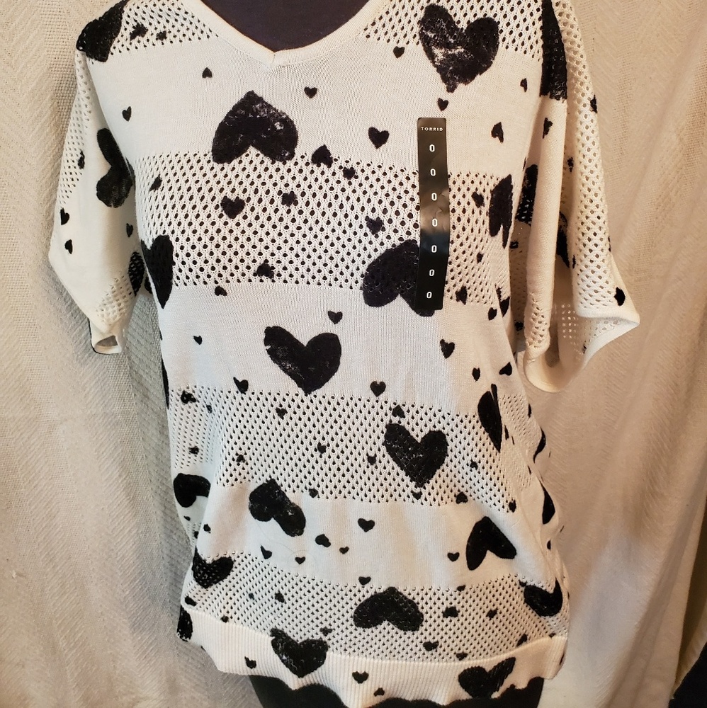 Torrid Open Stitch Heart Sweater Size 0x